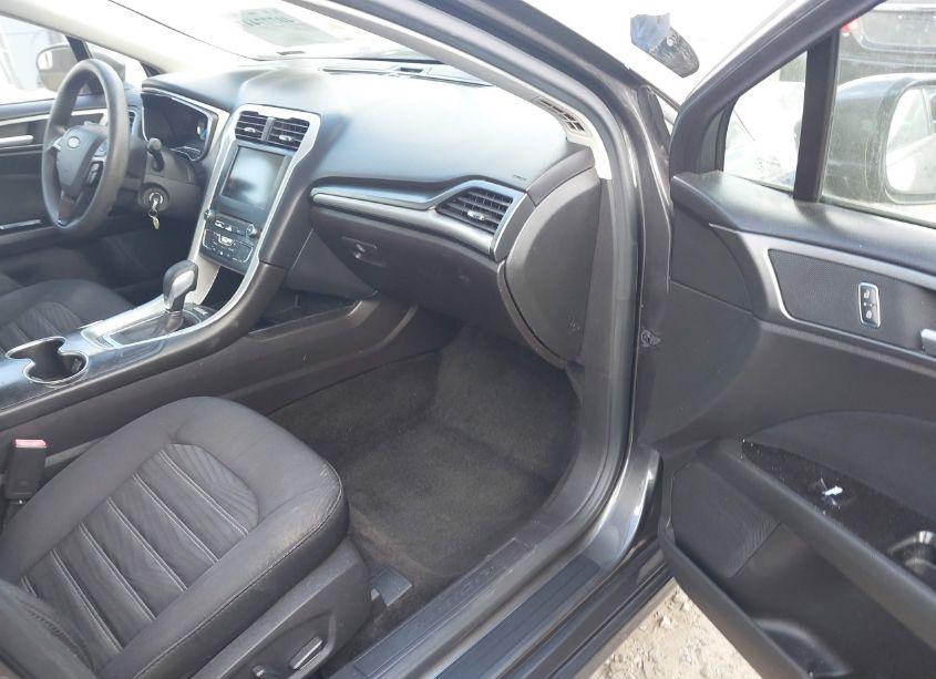 Photo 5 of 2016 Ford Fusion SE (VIN 3FA6P0HD5GR363231)