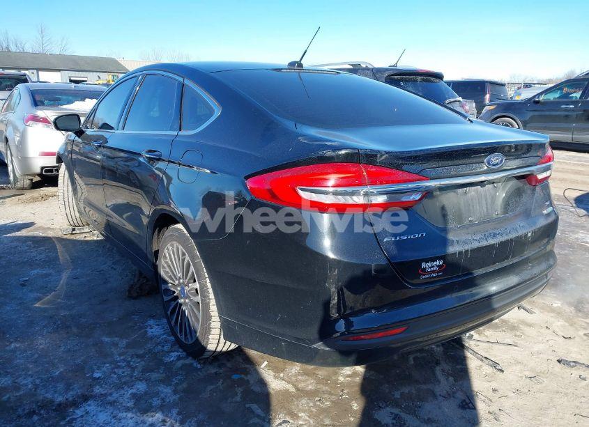 Photo 3 of 2017 Ford Fusion SE (VIN 3FA6P0HD5HR104532)