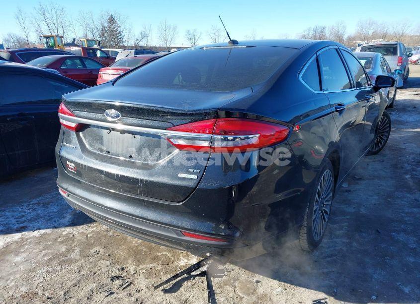 Photo 4 of 2017 Ford Fusion SE (VIN 3FA6P0HD5HR104532)