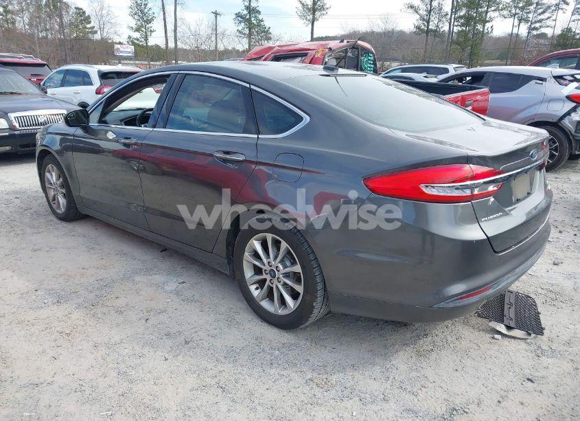Photo 3 of 2017 Ford Fusion SE (VIN 3FA6P0HD5HR124389)