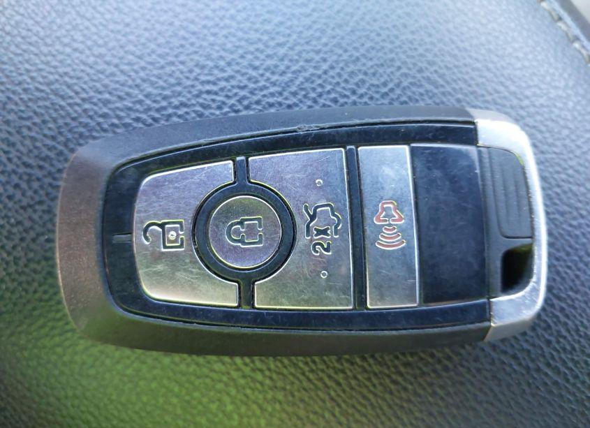 Photo 11 of 2017 Ford Fusion SE (VIN 3FA6P0HD5HR293831)