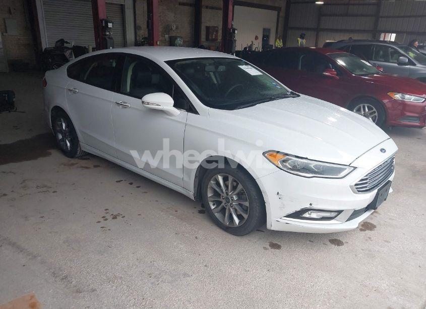 2017 Ford Fusion SE (VIN 3FA6P0HD5HR317724) main photo