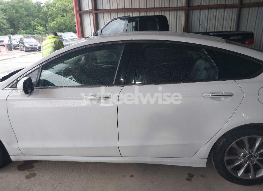 Photo 14 of 2017 Ford Fusion SE (VIN 3FA6P0HD5HR317724)