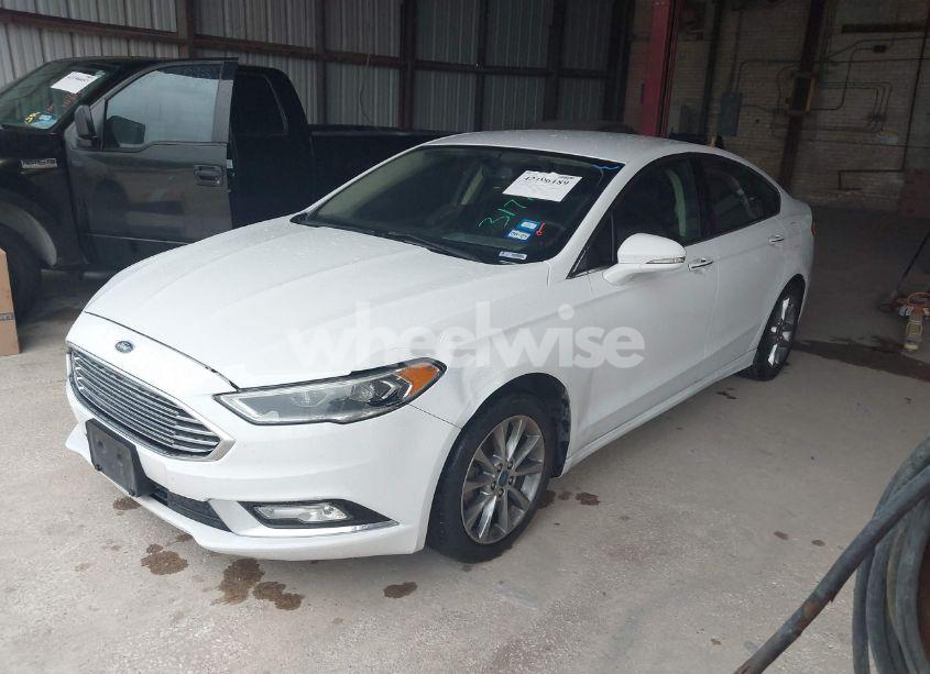 Photo 2 of 2017 Ford Fusion SE (VIN 3FA6P0HD5HR317724)