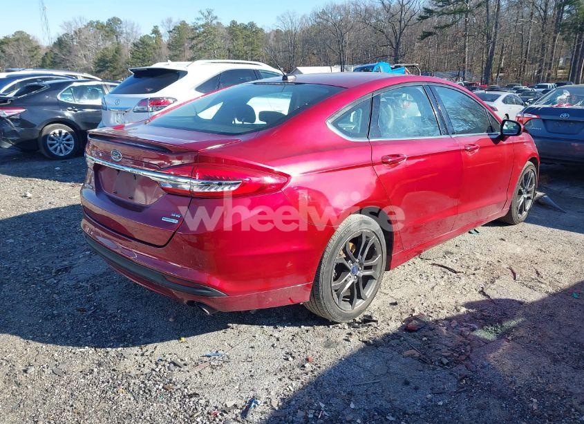 Photo 4 of 2018 Ford Fusion SE (VIN 3FA6P0HD5JR183528)