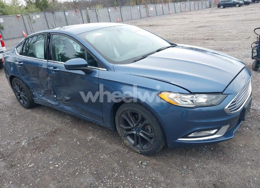 2018 Ford Fusion SE (VIN 3FA6P0HD5JR199843) main photo