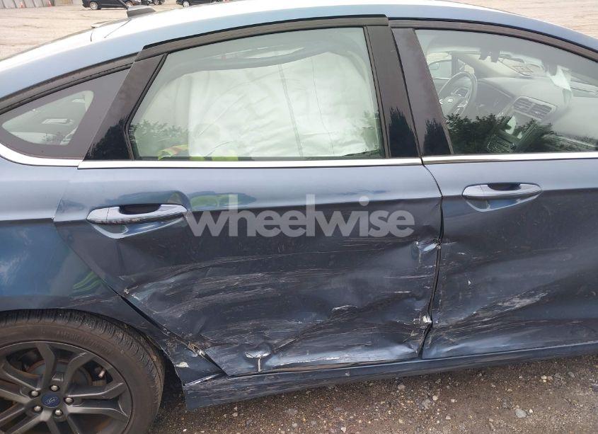 Photo 6 of 2018 Ford Fusion SE (VIN 3FA6P0HD5JR199843)