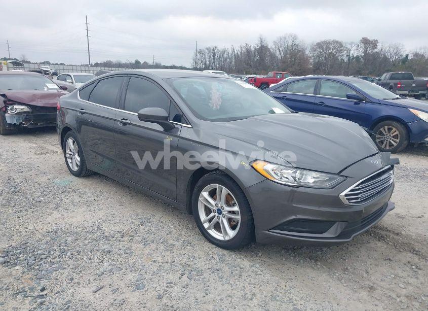 2018 Ford Fusion SE (VIN 3FA6P0HD5JR200165) main photo