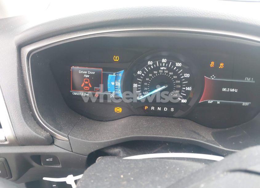 Photo 15 of 2018 Ford Fusion SE (VIN 3FA6P0HD5JR200165)