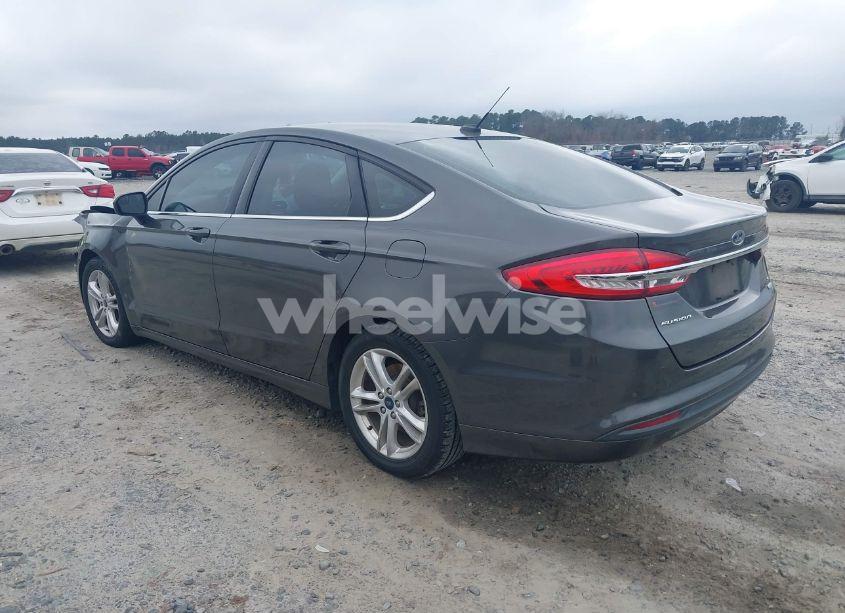 Photo 3 of 2018 Ford Fusion SE (VIN 3FA6P0HD5JR200165)