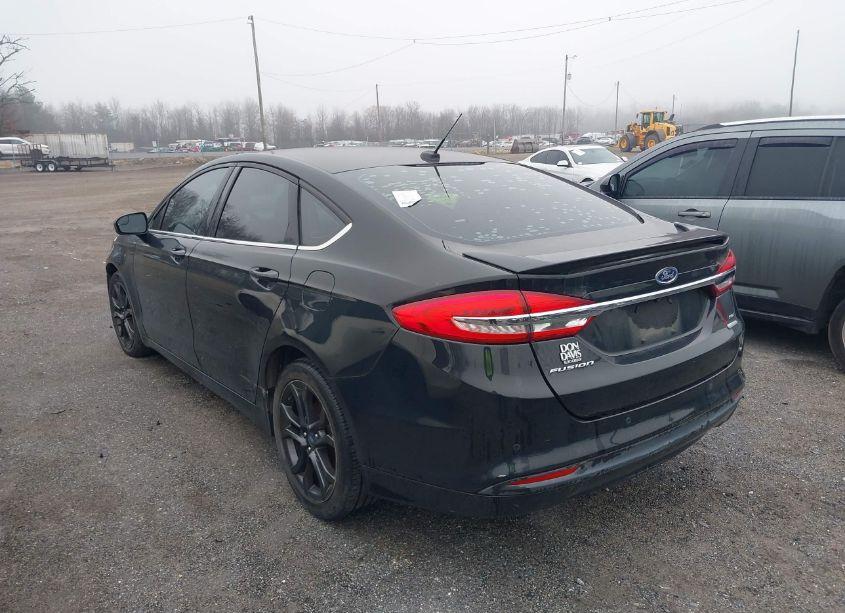 Photo 3 of 2018 Ford Fusion SE (VIN 3FA6P0HD5JR245638)