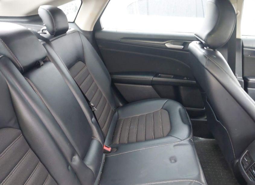 Photo 8 of 2018 Ford Fusion SE (VIN 3FA6P0HD5JR245638)