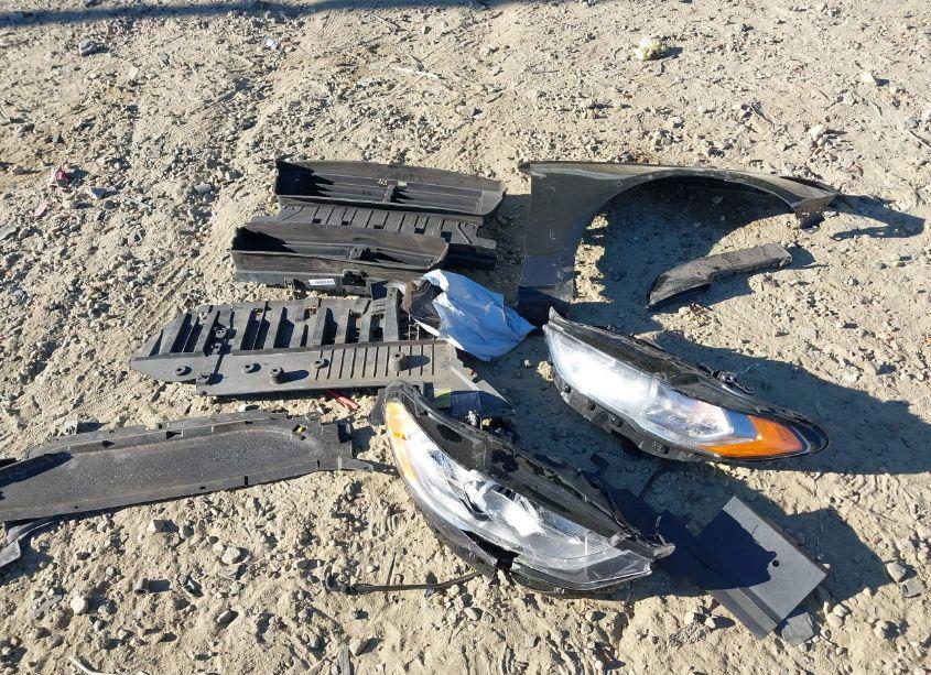 Photo 12 of 2018 Ford Fusion SE (VIN 3FA6P0HD5JR255408)