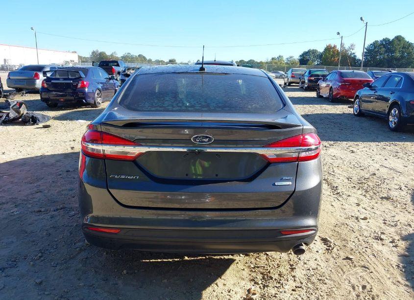 Photo 17 of 2018 Ford Fusion SE (VIN 3FA6P0HD5JR255408)