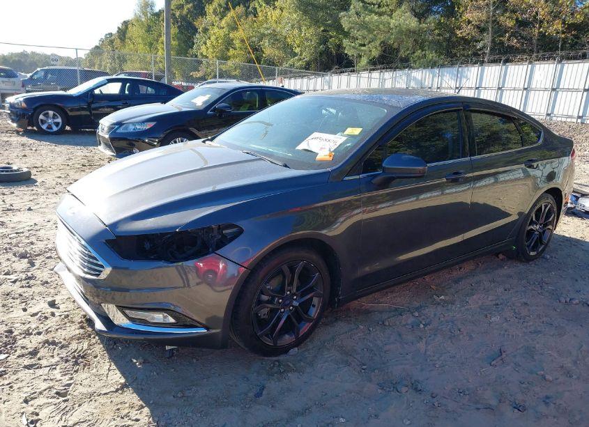 Photo 2 of 2018 Ford Fusion SE (VIN 3FA6P0HD5JR255408)
