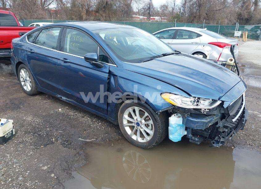 2019 Ford Fusion SE (VIN 3FA6P0HD5KR102402) main photo