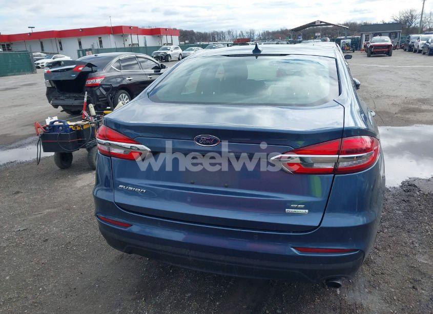 Photo 16 of 2019 Ford Fusion SE (VIN 3FA6P0HD5KR102402)