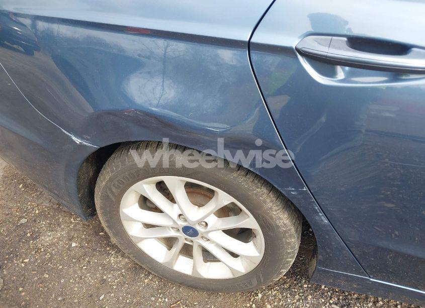 Photo 19 of 2019 Ford Fusion SE (VIN 3FA6P0HD5KR102402)