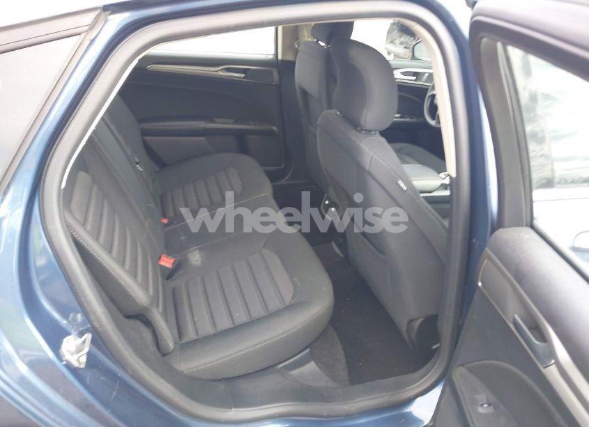 Photo 8 of 2019 Ford Fusion SE (VIN 3FA6P0HD5KR102402)