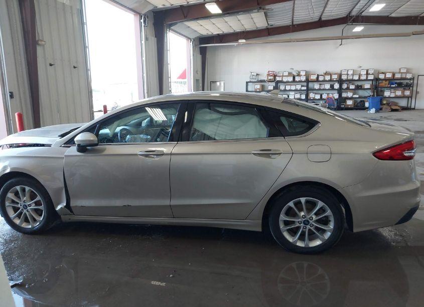Photo 14 of 2019 Ford Fusion SE (VIN 3FA6P0HD5KR114470)