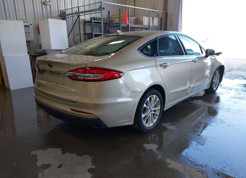 Photo 4 of 2019 Ford Fusion SE (VIN 3FA6P0HD5KR114470)