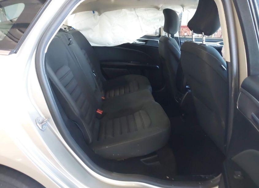 Photo 8 of 2019 Ford Fusion SE (VIN 3FA6P0HD5KR114470)