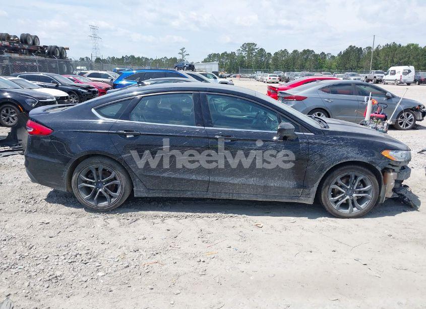 Photo 13 of 2019 Ford Fusion SE (VIN 3FA6P0HD5KR126859)
