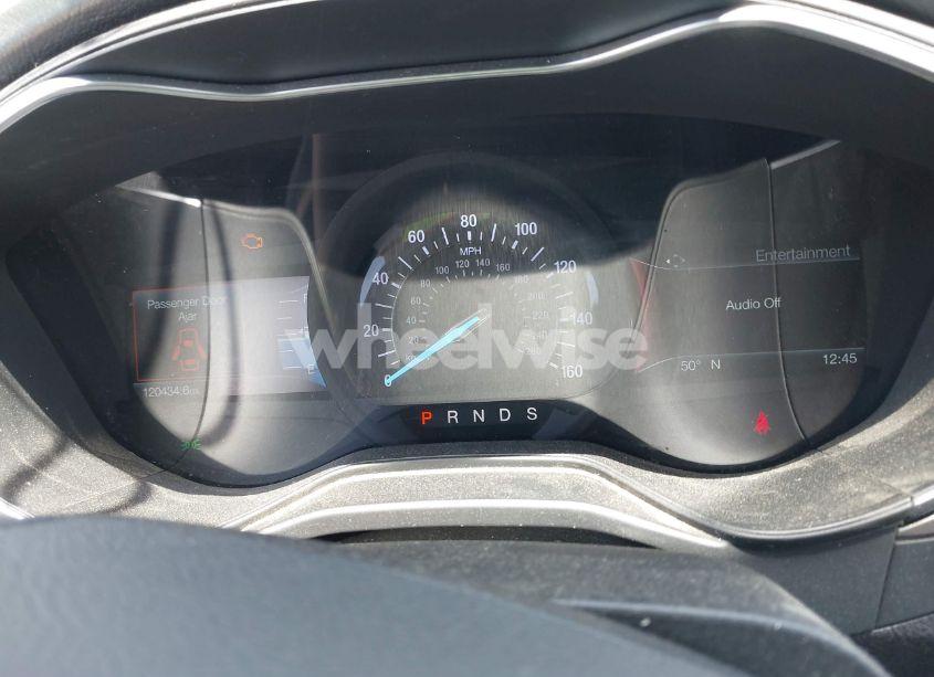 Photo 15 of 2019 Ford Fusion SE (VIN 3FA6P0HD5KR126859)