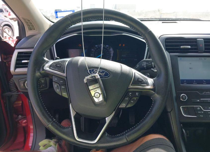 Photo 11 of 2019 Ford Fusion SE (VIN 3FA6P0HD5KR169792)