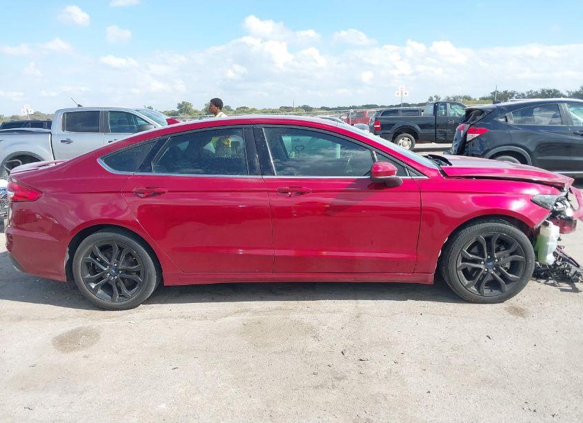 Photo 14 of 2019 Ford Fusion SE (VIN 3FA6P0HD5KR169792)