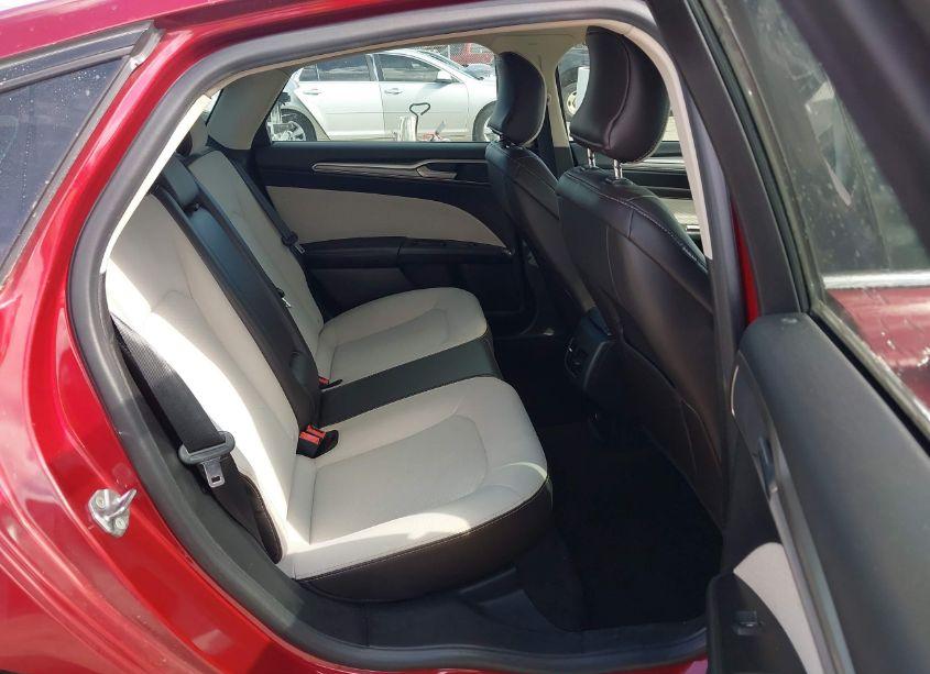 Photo 8 of 2019 Ford Fusion SE (VIN 3FA6P0HD5KR169792)