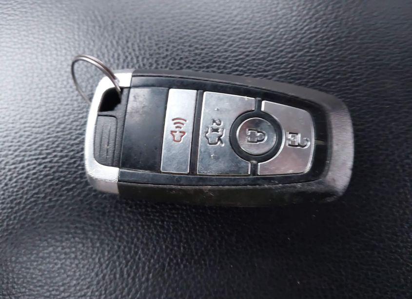 Photo 11 of 2019 Ford Fusion SE (VIN 3FA6P0HD5KR171638)