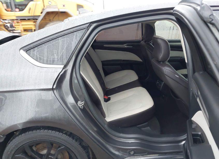 Photo 8 of 2019 Ford Fusion SE (VIN 3FA6P0HD5KR171638)