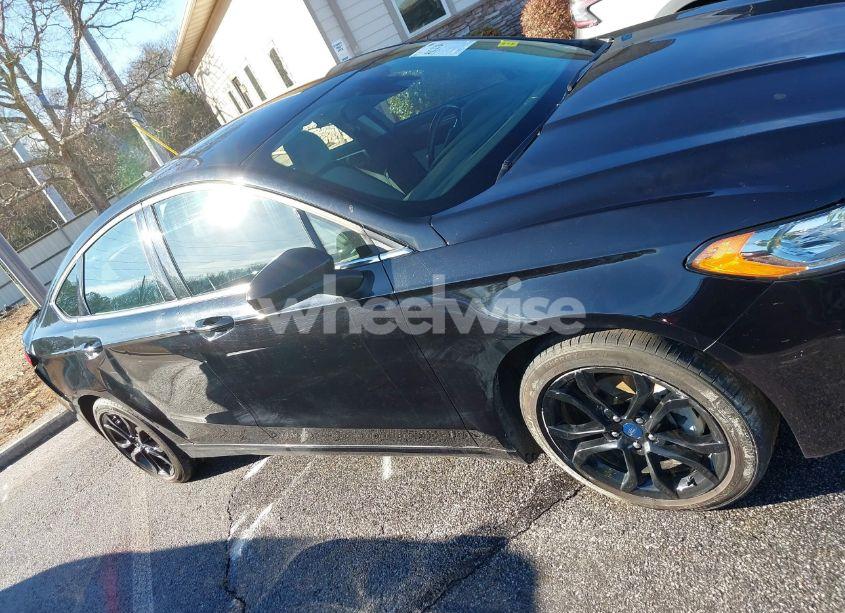 Photo 13 of 2019 Ford Fusion SE (VIN 3FA6P0HD5KR280004)