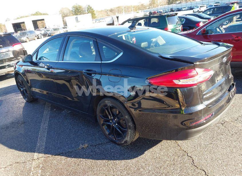 Photo 3 of 2019 Ford Fusion SE (VIN 3FA6P0HD5KR280004)