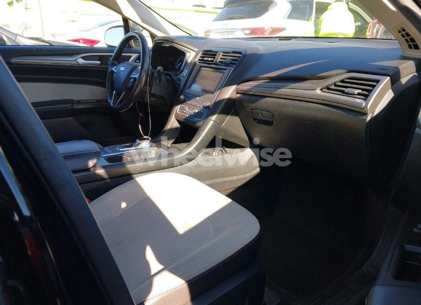 Photo 5 of 2019 Ford Fusion SE (VIN 3FA6P0HD5KR280004)