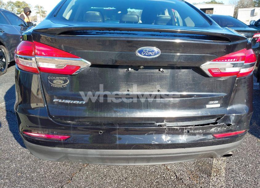 Photo 6 of 2019 Ford Fusion SE (VIN 3FA6P0HD5KR280004)