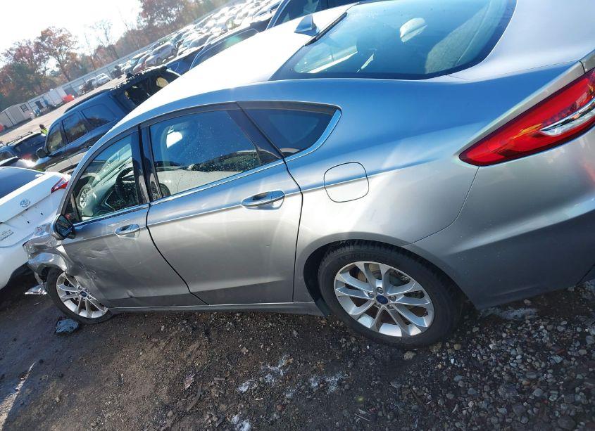 Photo 14 of 2020 Ford Fusion SE (VIN 3FA6P0HD5LR121954)