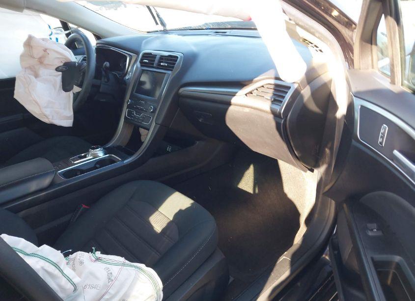 Photo 5 of 2020 Ford Fusion SE (VIN 3FA6P0HD5LR154064)