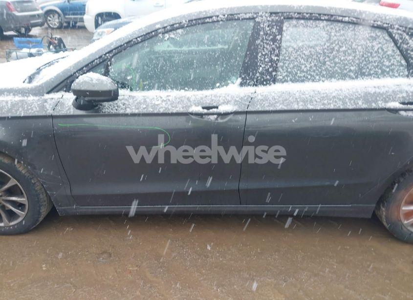 Photo 14 of 2020 Ford Fusion SE (VIN 3FA6P0HD5LR160933)