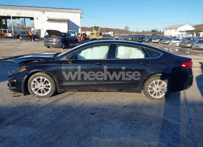 Photo 14 of 2020 Ford Fusion SE (VIN 3FA6P0HD5LR165372)