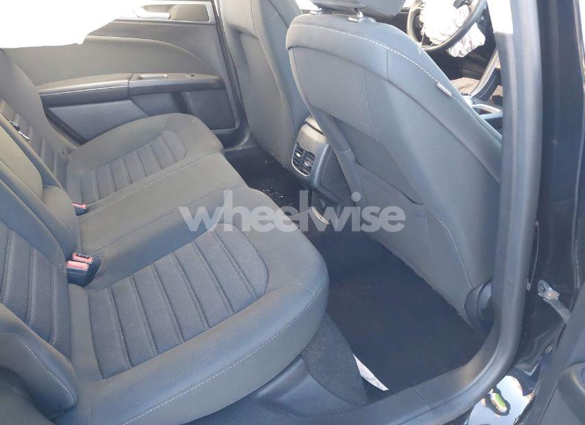 Photo 8 of 2020 Ford Fusion SE (VIN 3FA6P0HD5LR165372)