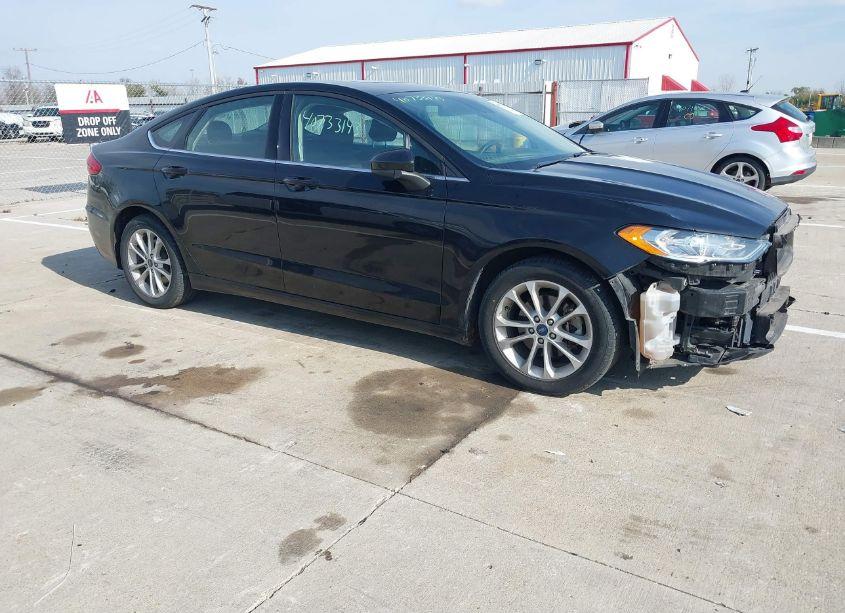 2020 Ford Fusion SE (VIN 3FA6P0HD5LR166571) main photo