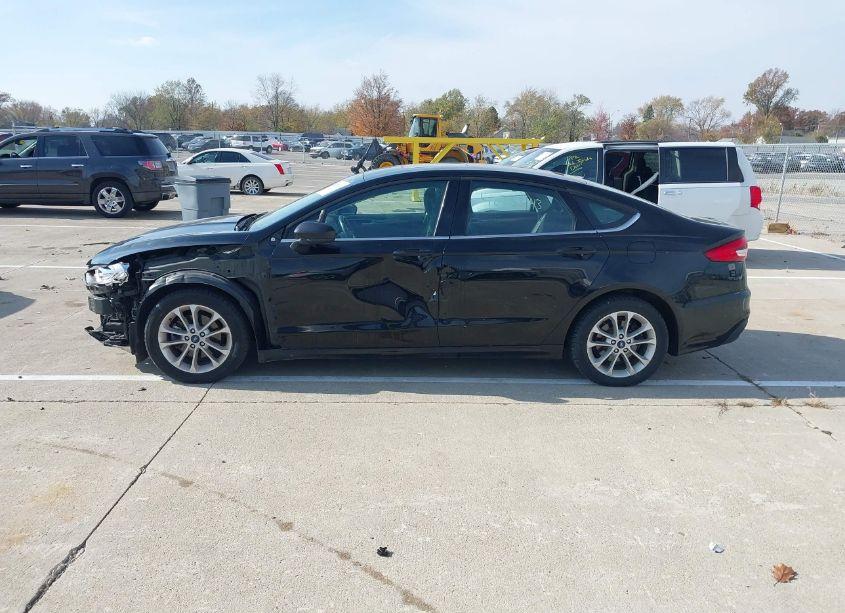 Photo 15 of 2020 Ford Fusion SE (VIN 3FA6P0HD5LR166571)