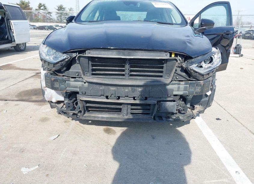 Photo 6 of 2020 Ford Fusion SE (VIN 3FA6P0HD5LR166571)