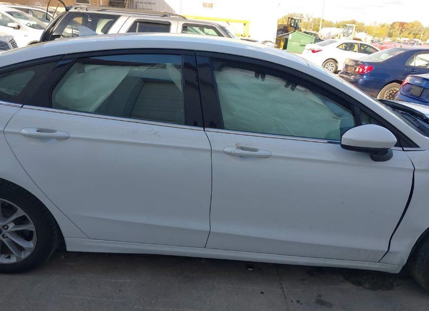 Photo 13 of 2020 Ford Fusion SE (VIN 3FA6P0HD5LR185749)