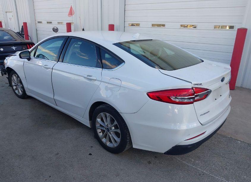 Photo 3 of 2020 Ford Fusion SE (VIN 3FA6P0HD5LR185749)