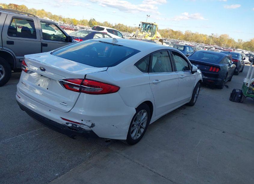 Photo 4 of 2020 Ford Fusion SE (VIN 3FA6P0HD5LR185749)