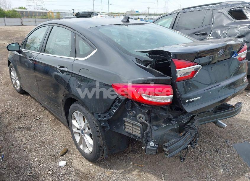 Photo 3 of 2020 Ford Fusion SE (VIN 3FA6P0HD5LR186089)