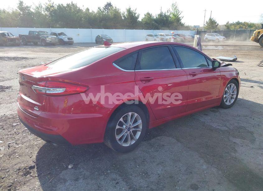 Photo 4 of 2020 Ford Fusion SE (VIN 3FA6P0HD5LR229457)